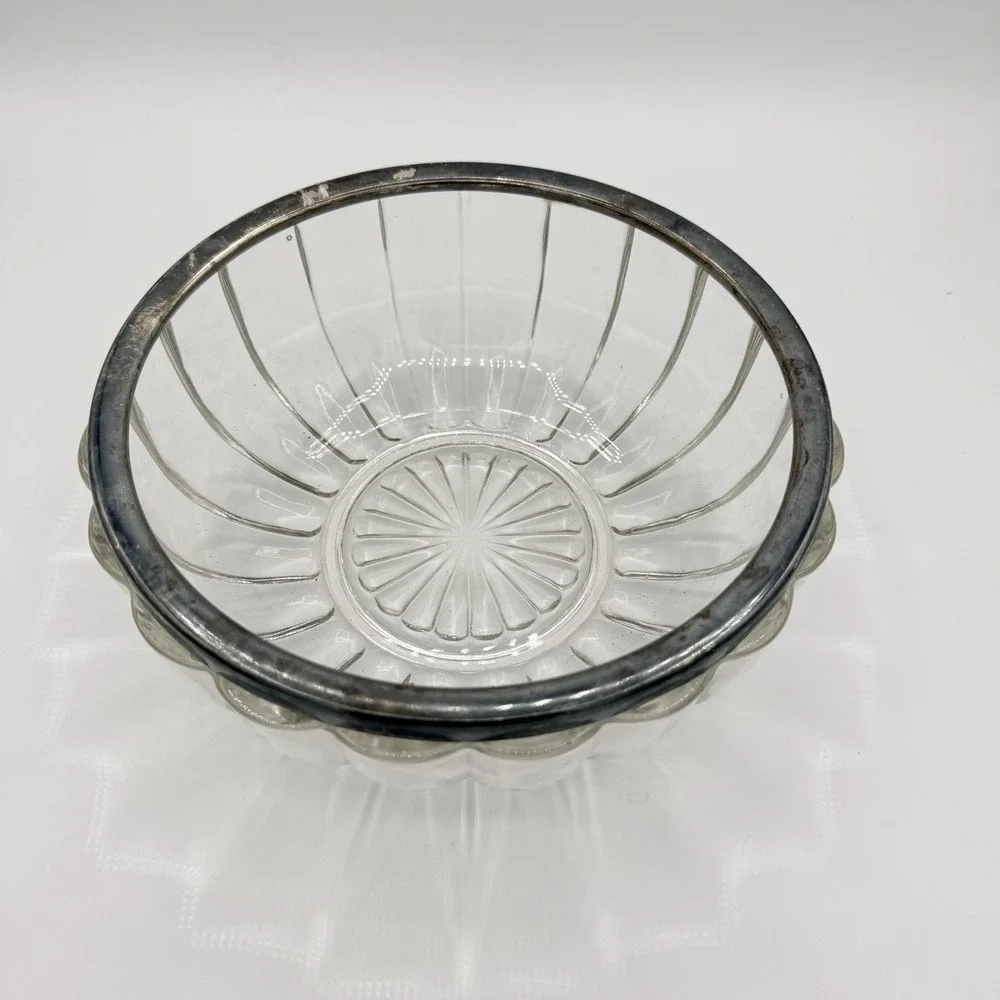 Vintage Clear Glass Serving Bowl Silver Tone Rim Scalloped Fruit Salad 9.5